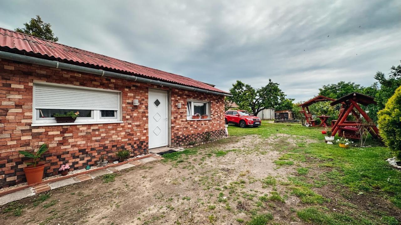 Hotel Napfeny Vendeghaz Győr Zewnętrze zdjęcie