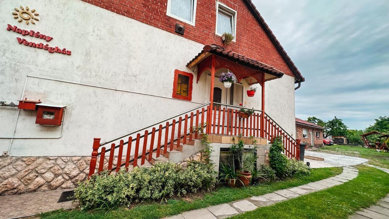 Hotel Napfeny Vendeghaz Győr Zewnętrze zdjęcie